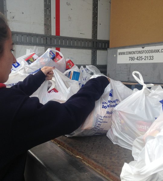 2018EdmontonFoodDrive (9).JPG