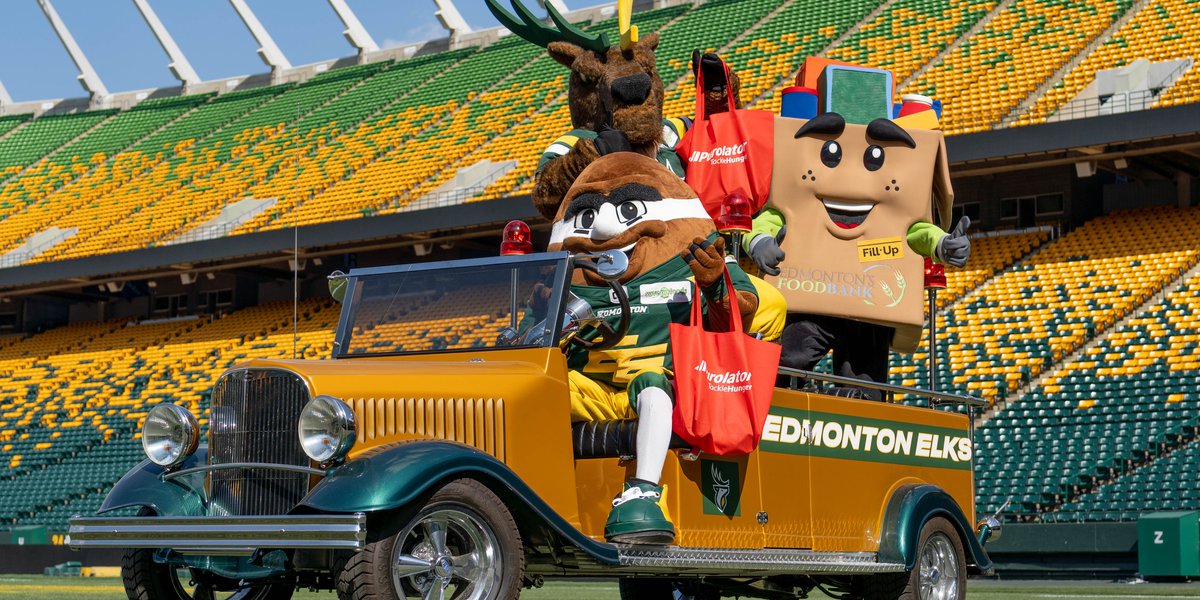 PurolatorTackleHunger_Mascot_PhotoShoot (4).jpg